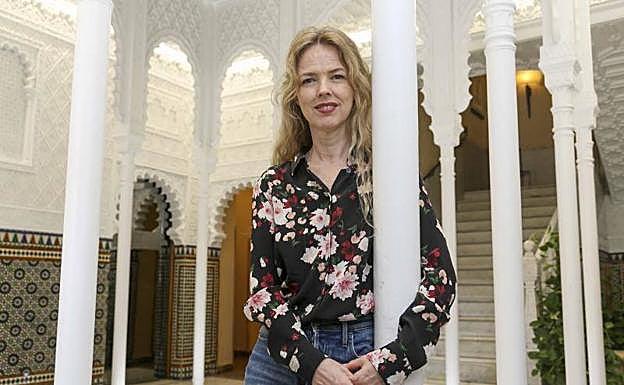 Christina Ronsenvinge en una de las salas del Hotel Palace de Mérida. 