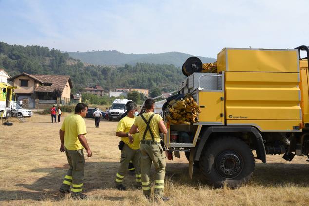 Fotos: Segundo día del incendio de Las Hurdes