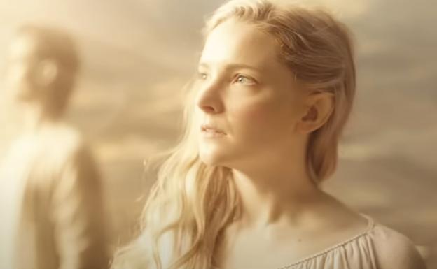 Morfydd Clark es Galadriel en 'El señor de los anillos: Los anillos de poder'.