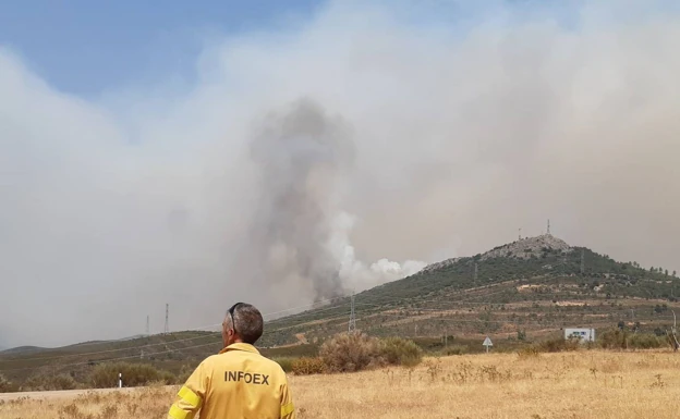 El fuego calcina 200 hectáreas de la reserva de la biosfera de Monfragüe