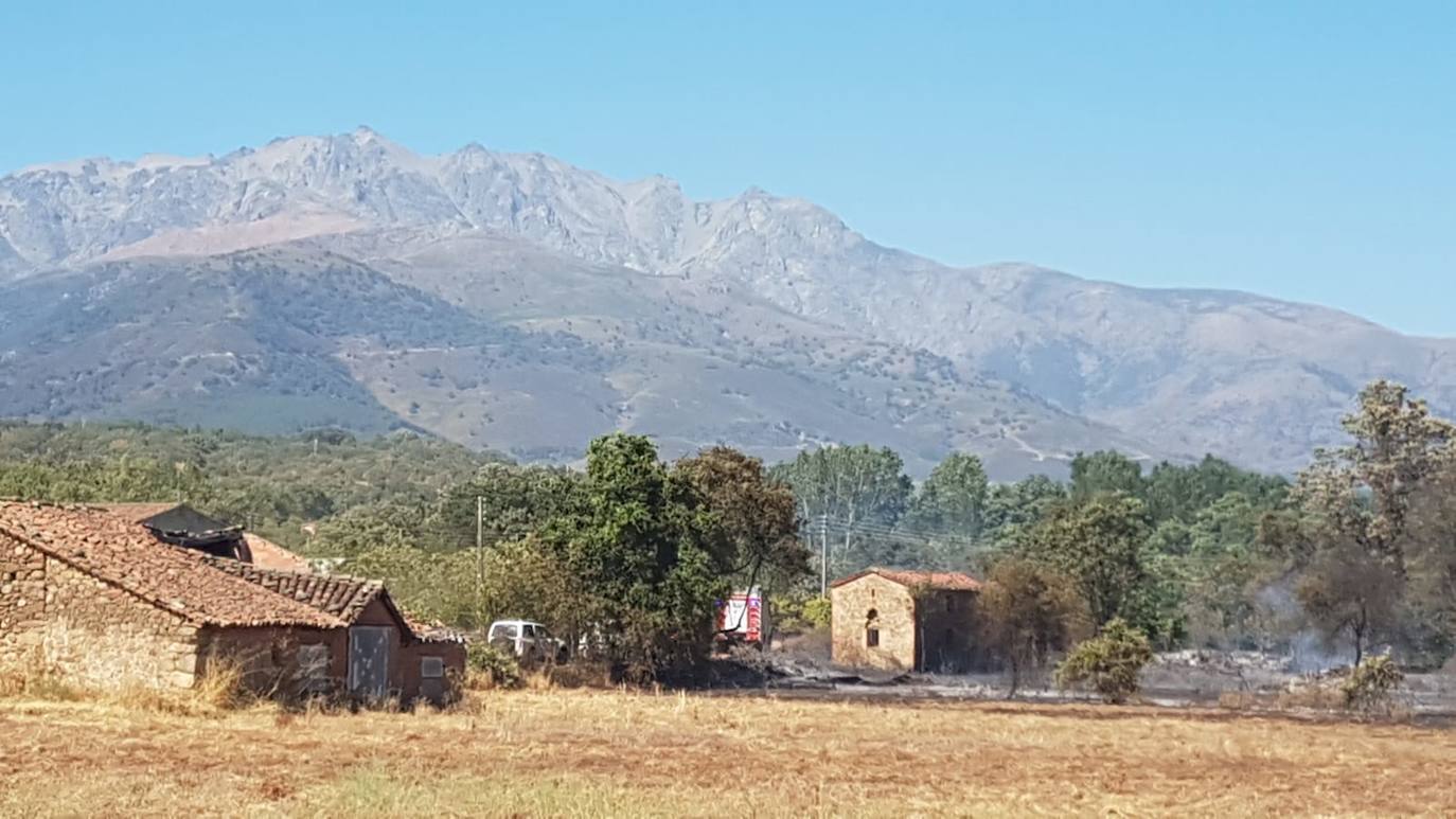 Fotos: Imágenes del incendio que ha tenido lugar este martes en Villanueva de la Vera