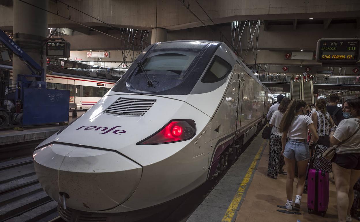 Ciudadanos pide sumar fuerzas para una manifestación en Madrid por el tren