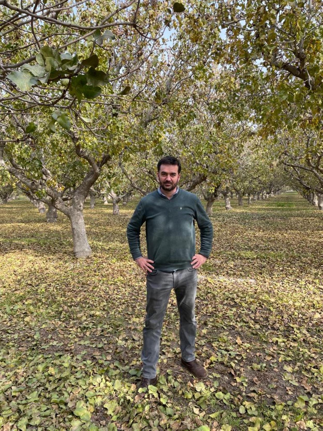 Suárez en una visita a una plantación de California (EE UU). 