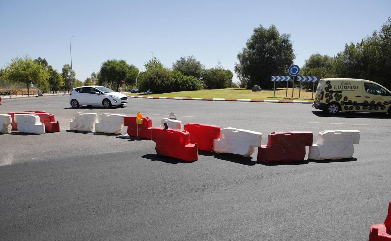 Cortes en la cinrcurvalación de Cáceres 
