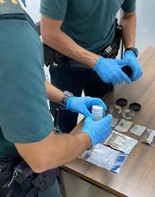 Imagen secundaria 2 - Detenido un danés en Moraleja por tenencia de cocaína, ketamina, cristal y marihuana