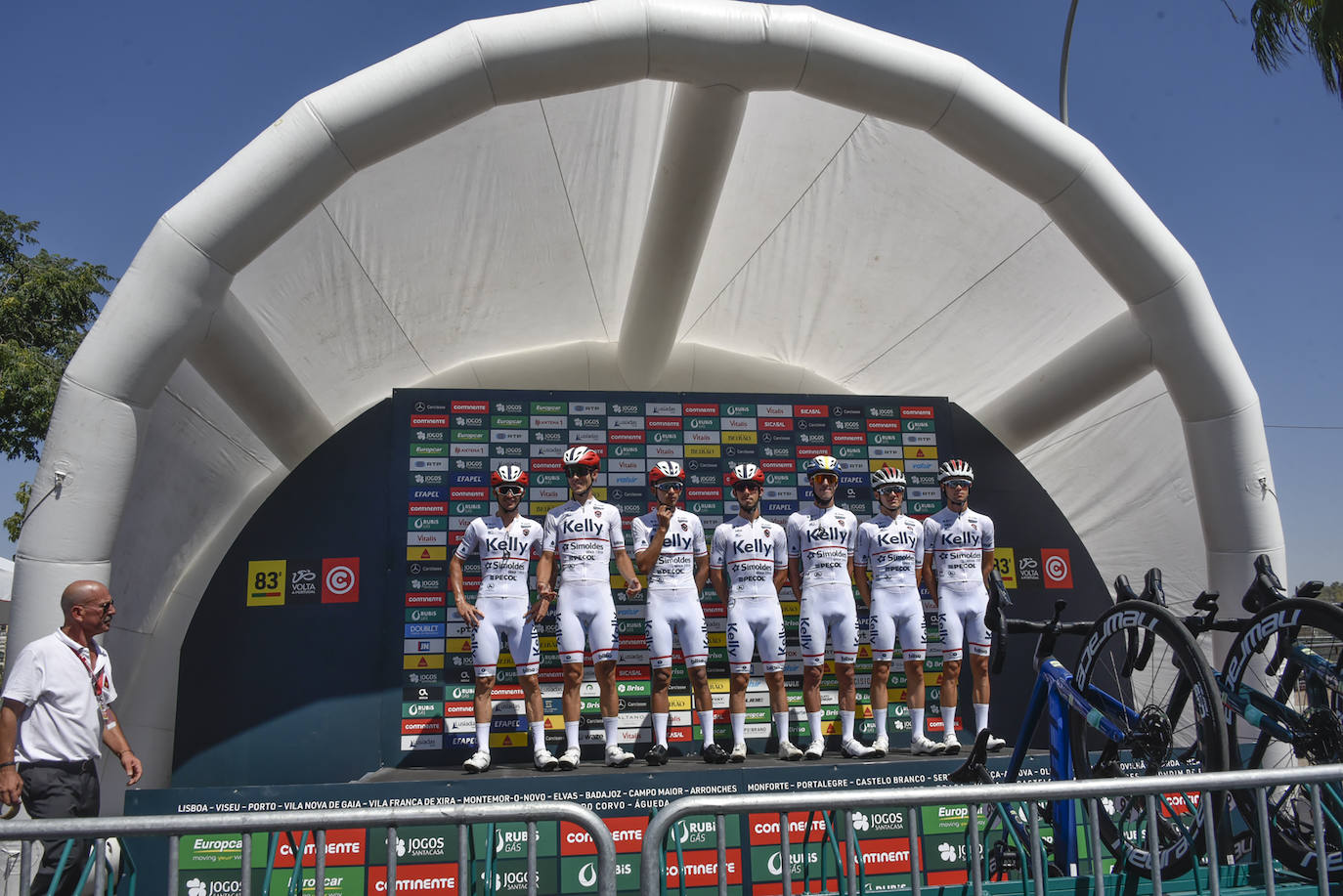 Fotos: La Vuelta a Portugal pasa por Badajoz