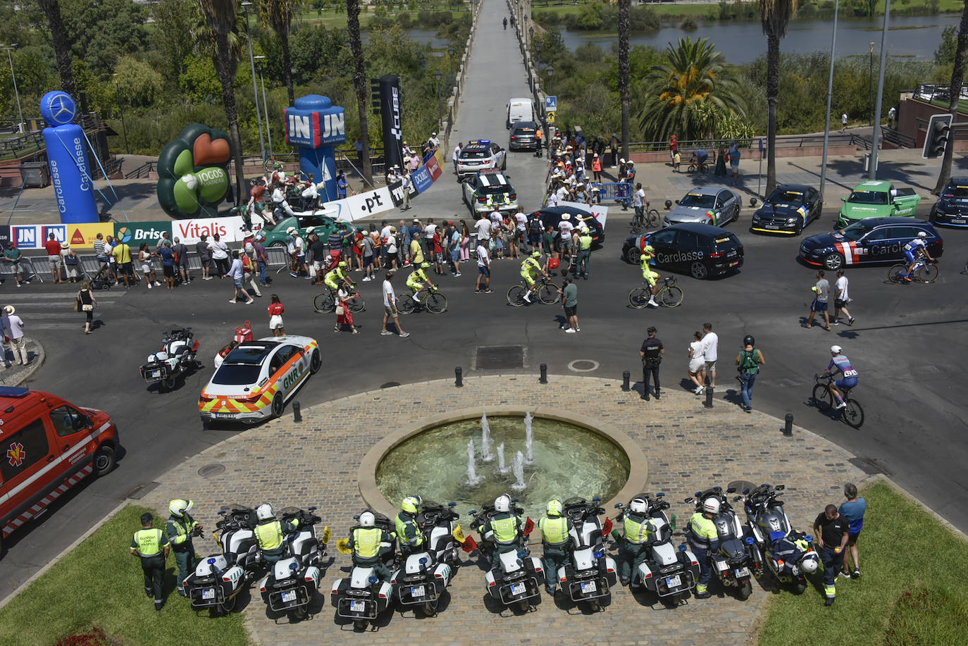 Fotos: La Vuelta a Portugal pasa por Badajoz