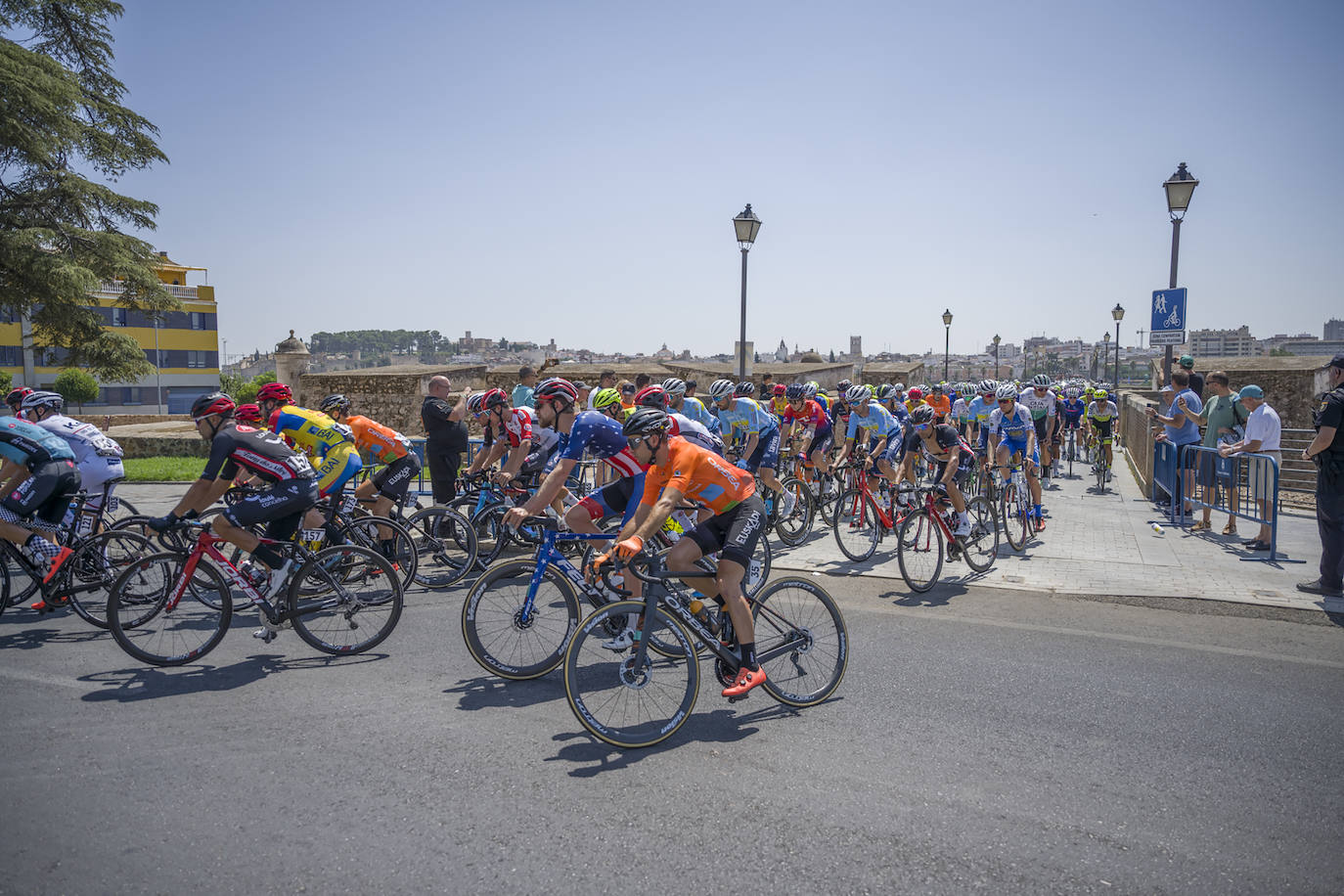 Fotos: La Vuelta a Portugal pasa por Badajoz