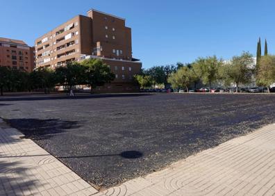 Imagen secundaria 1 - La zona central frente a Telepizza. Nueva explanada en Juan Simeón Vidarte. Aparcamiento frente a la plaza de la Molineta. 