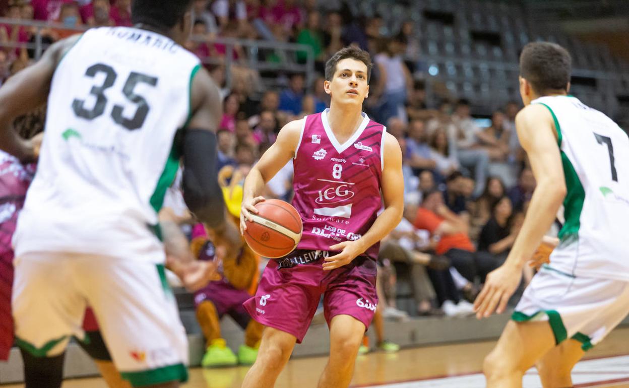 Albert Lafuente, la pasada temporada frente al Cáceres. / 