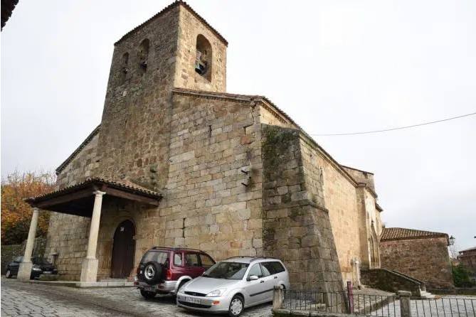 Iglesia de Nuestra Señora de Fuentes Claras de Valverde de la Vera, en donde está el sepulcro de los Condes de Nieva.