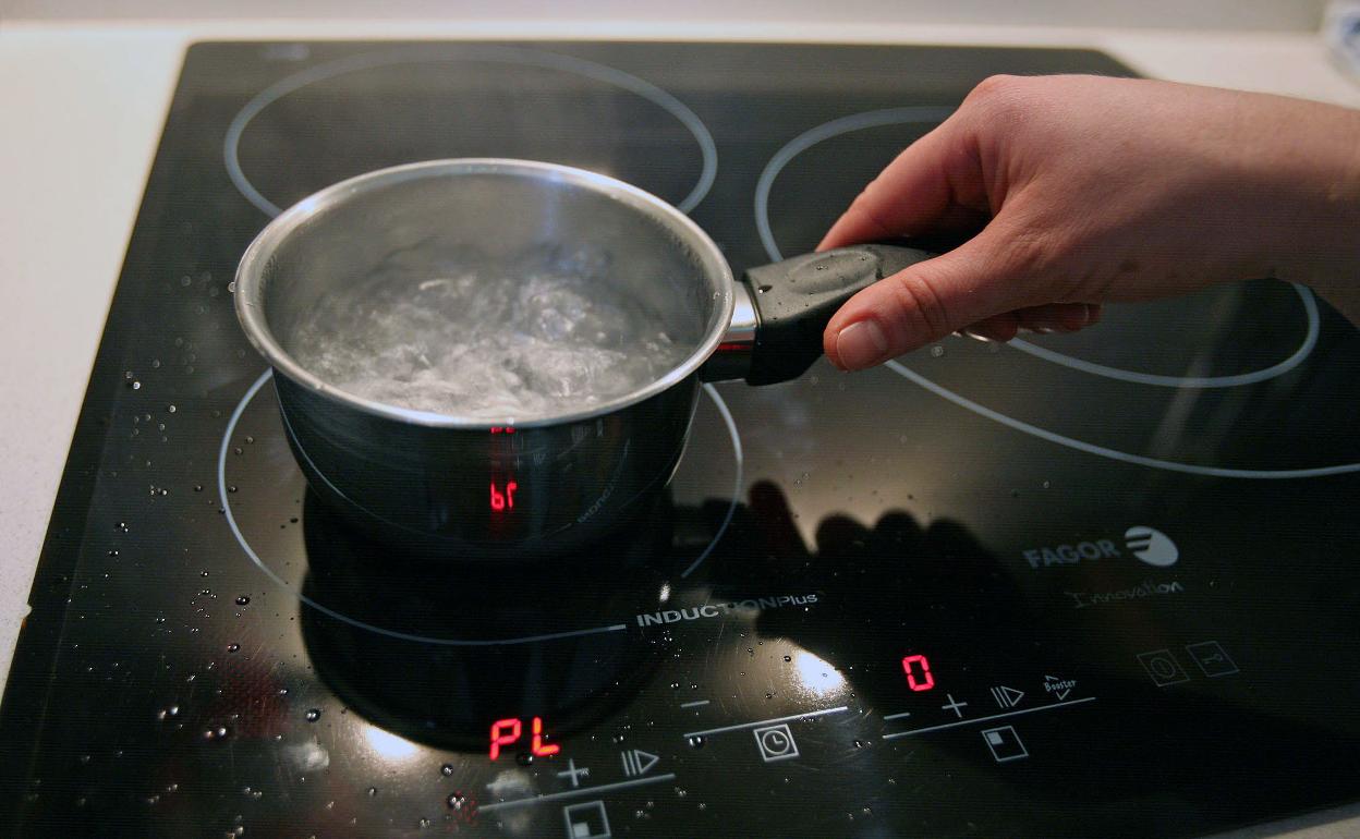 Tarifa luz 2022: El precio de la luz cambia este domingo, estas son las horas más baratas y más caras