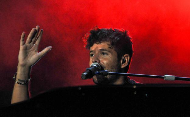 Pablo López fue el primer artista en actuar en el teatro romano de Medellín en 2016. . 