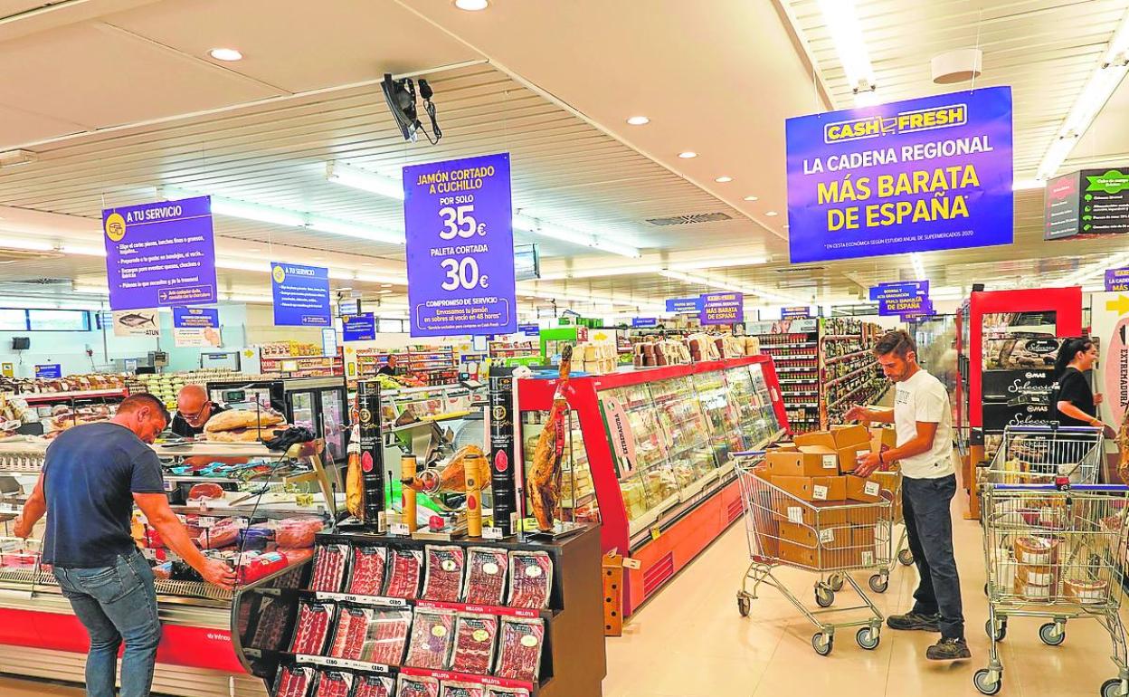 Un nuevo supermercado amplía desde hoy la oferta comercial en la margen  derecha