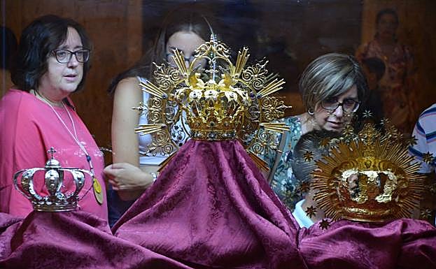 Coronas de Santa María de los Remedios 