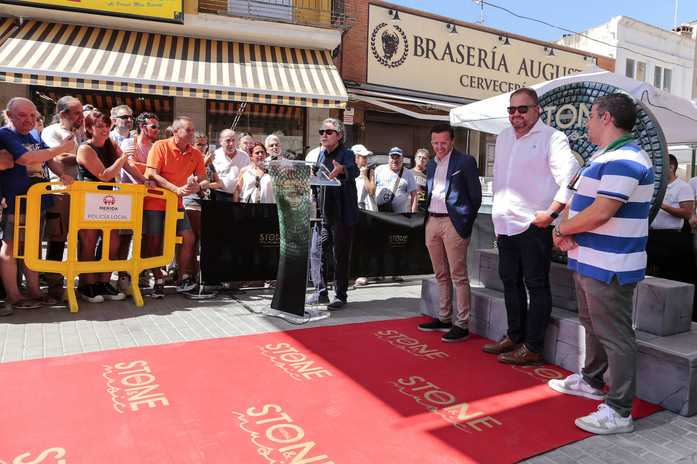 Momento de la intervención de Miguel Ríos. 