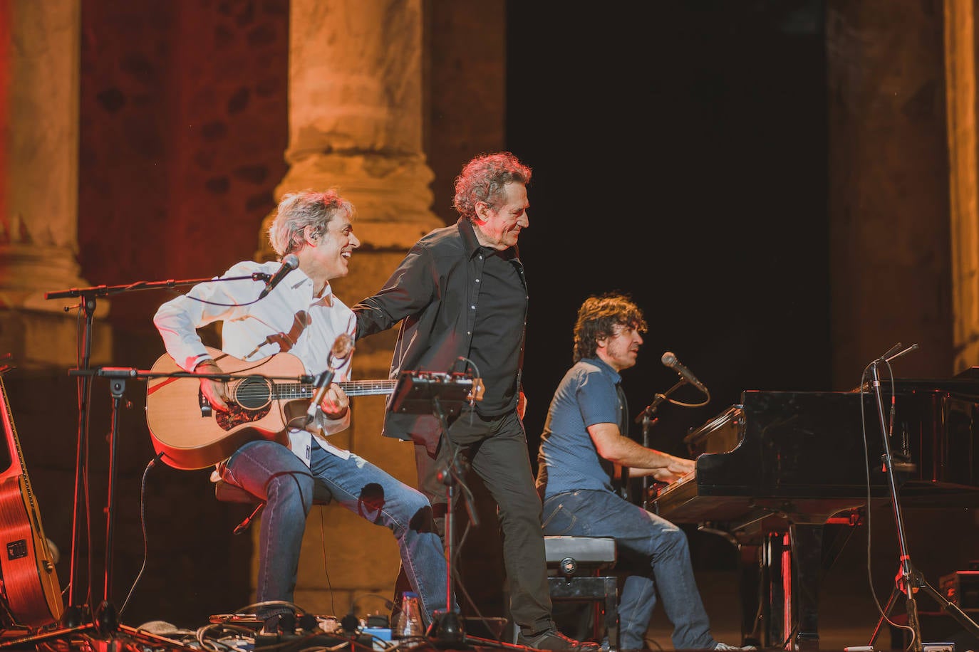 Fotos: El mítico rockero Miguel Ríos hace vibrar el estreno del Stone &amp; Music