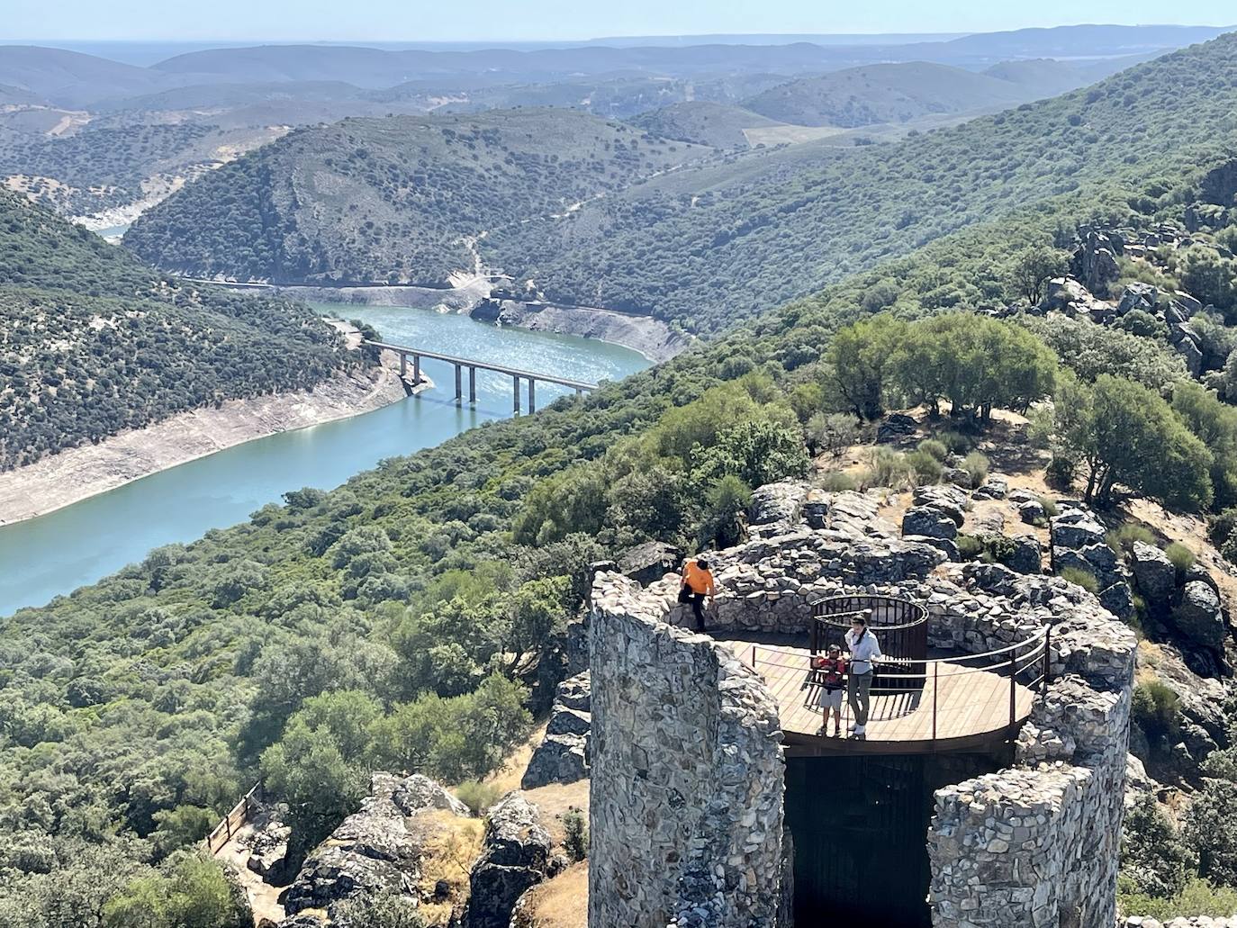 Fotos: Un rincón con encanto | Castillo de Monfragüe: con los buitres bajo los pies