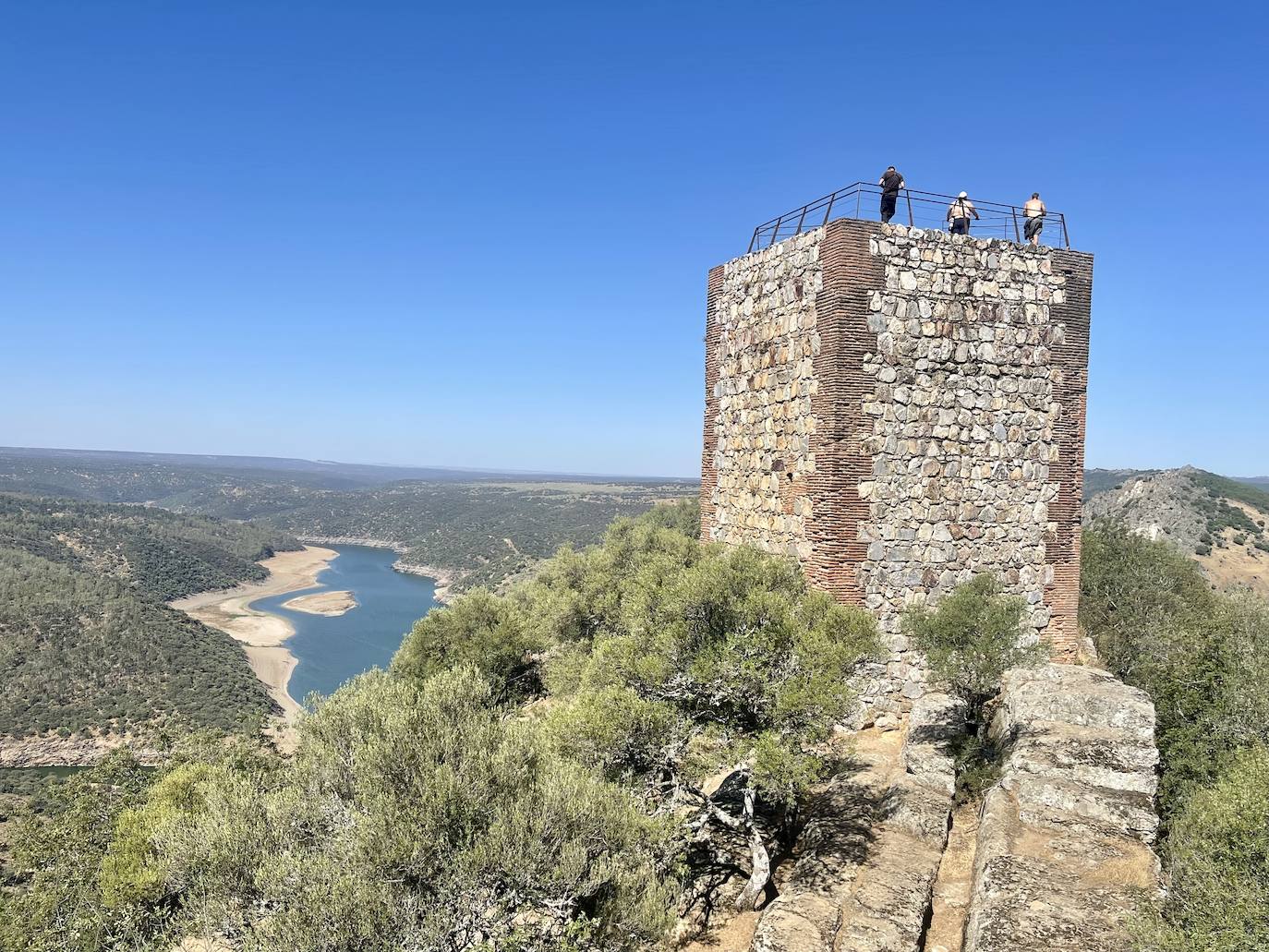 Fotos: Un rincón con encanto | Castillo de Monfragüe: con los buitres bajo los pies