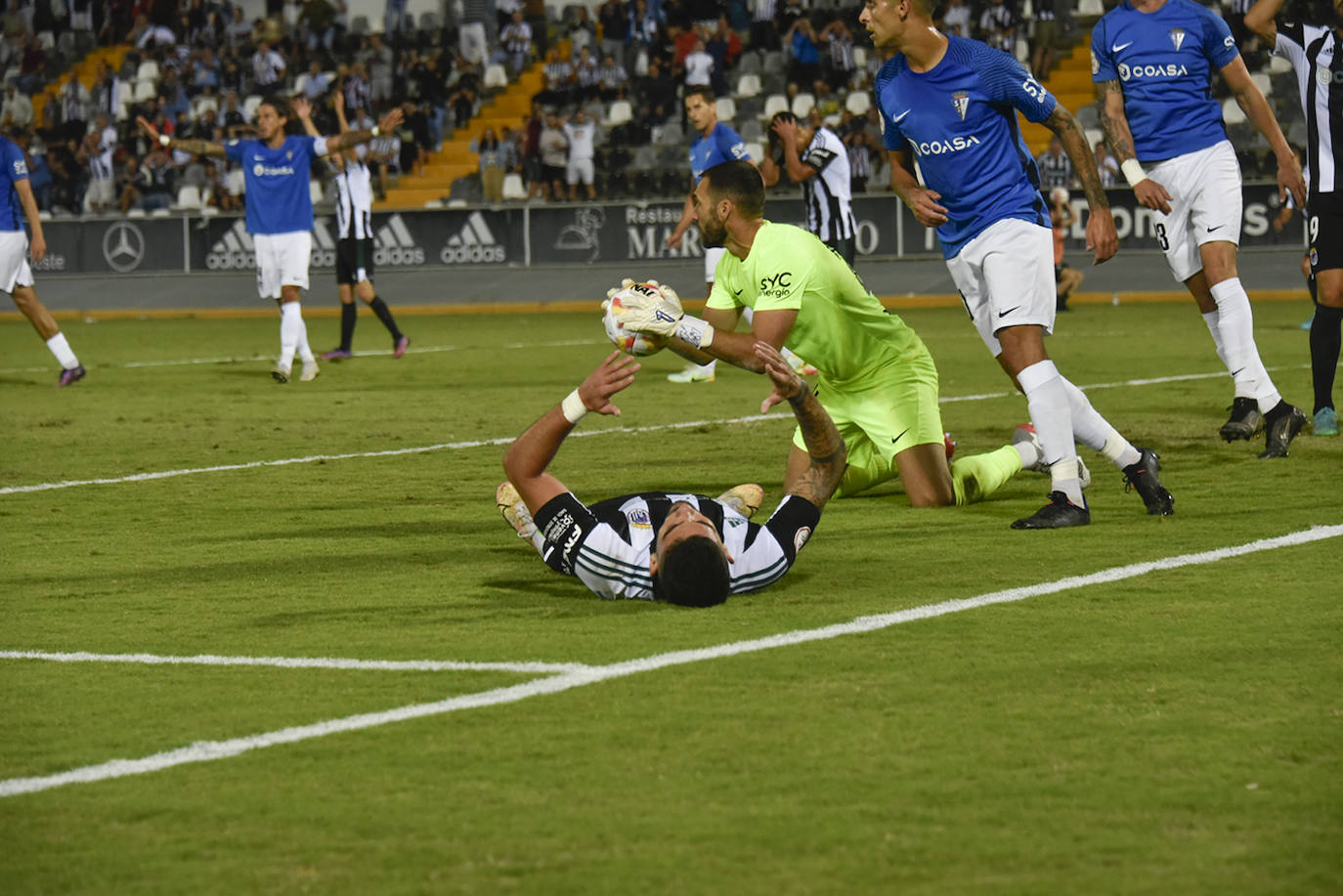 Fotos: Las mejores imágenes del CD Badajoz-San Fernando