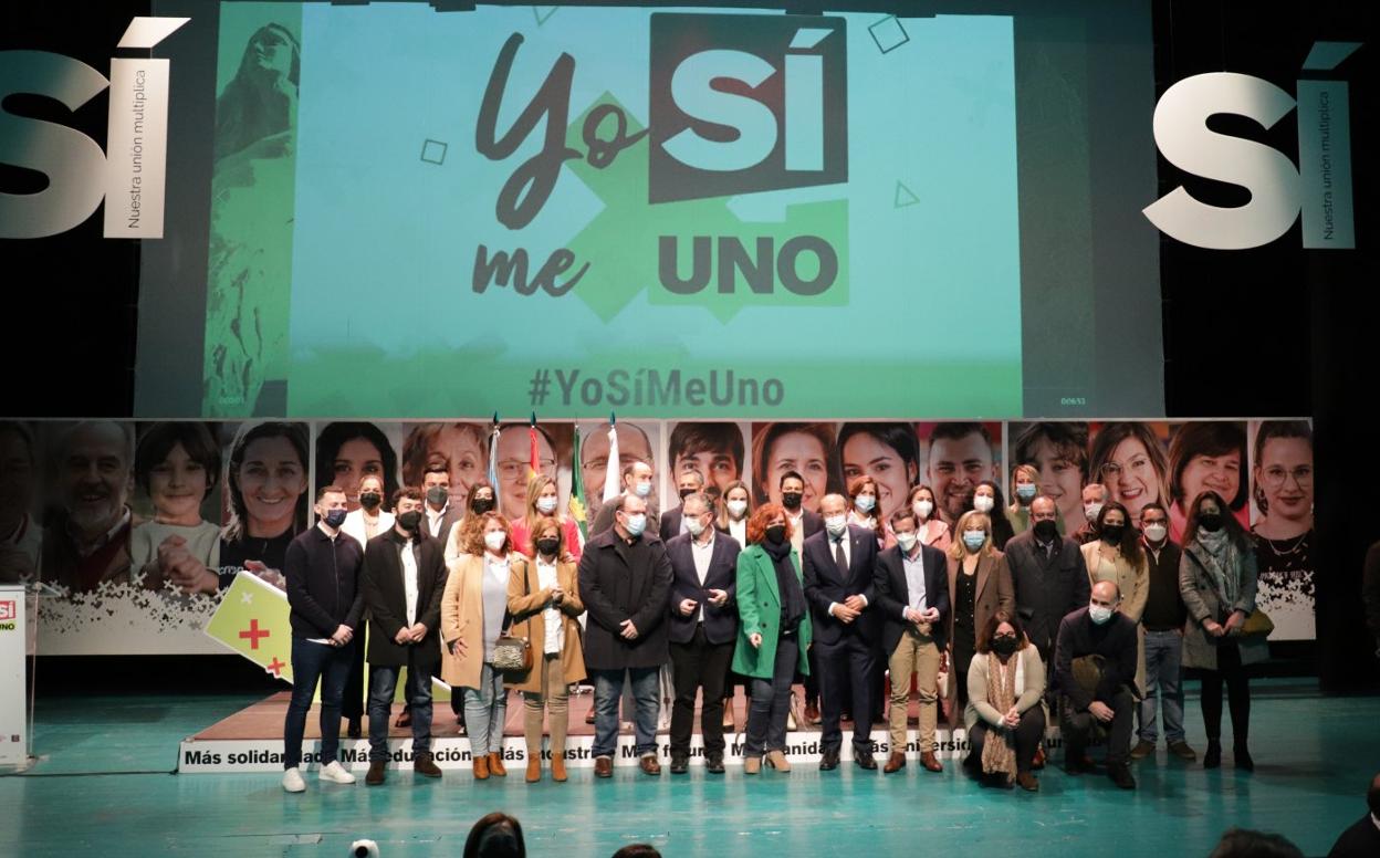 Momento de la campaña con todos los partidos políticos. 