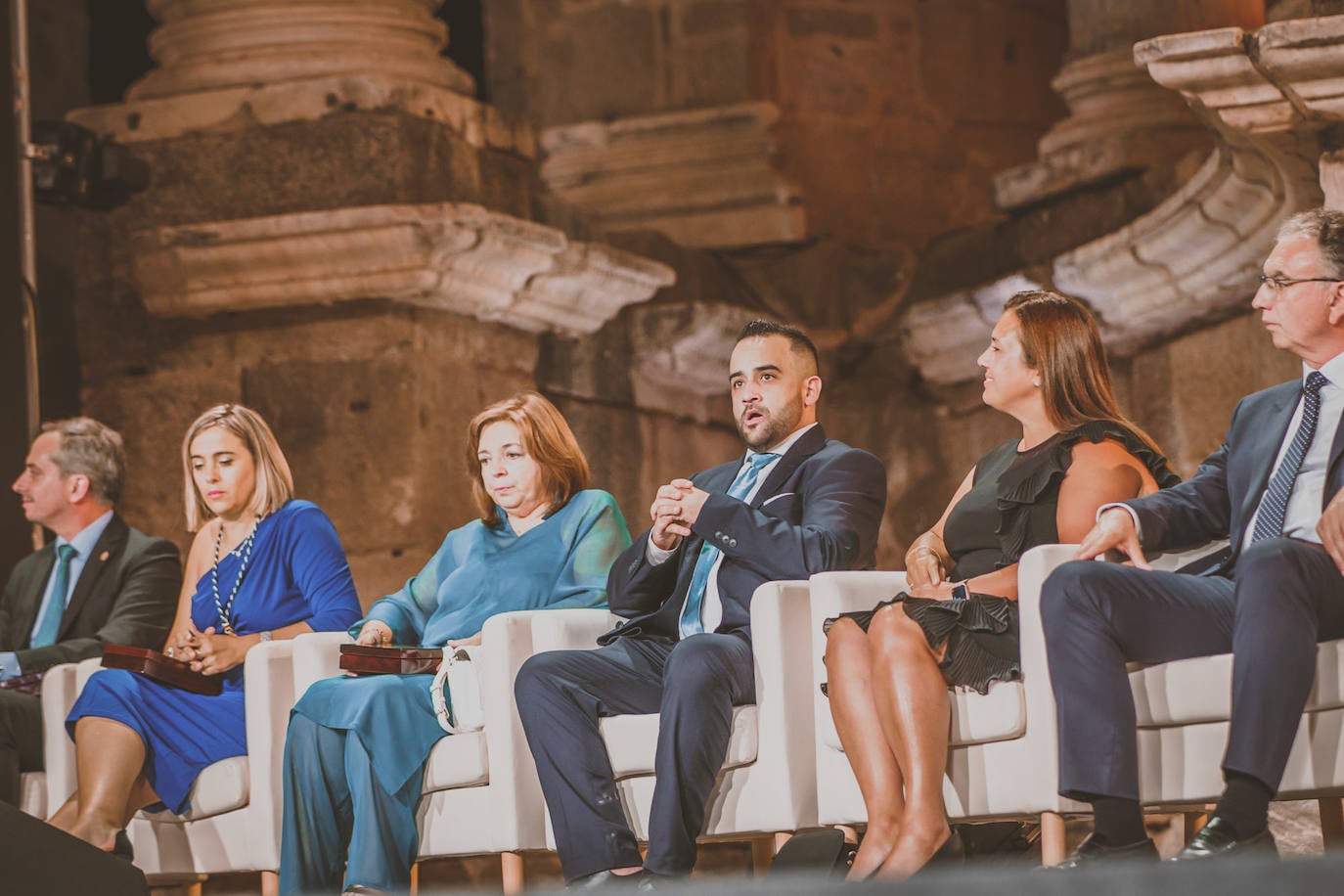 Fotos: Acto de entrega de las Medallas de Extremadura en el Teatro Romano