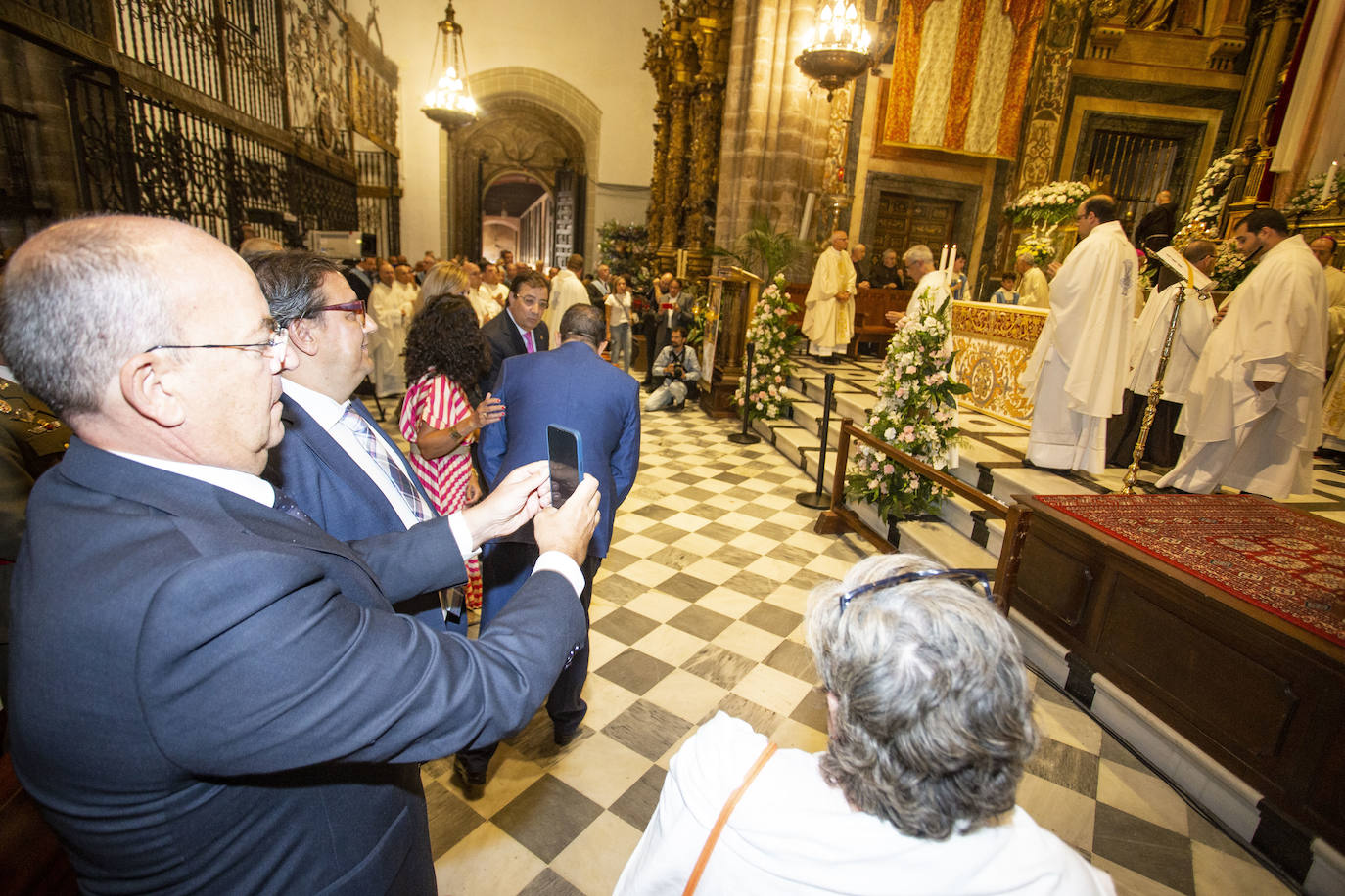 Fotos: Guadalupe vive su fiesta grande sin restricciones y recupera su procesión por el claustro mudéjar