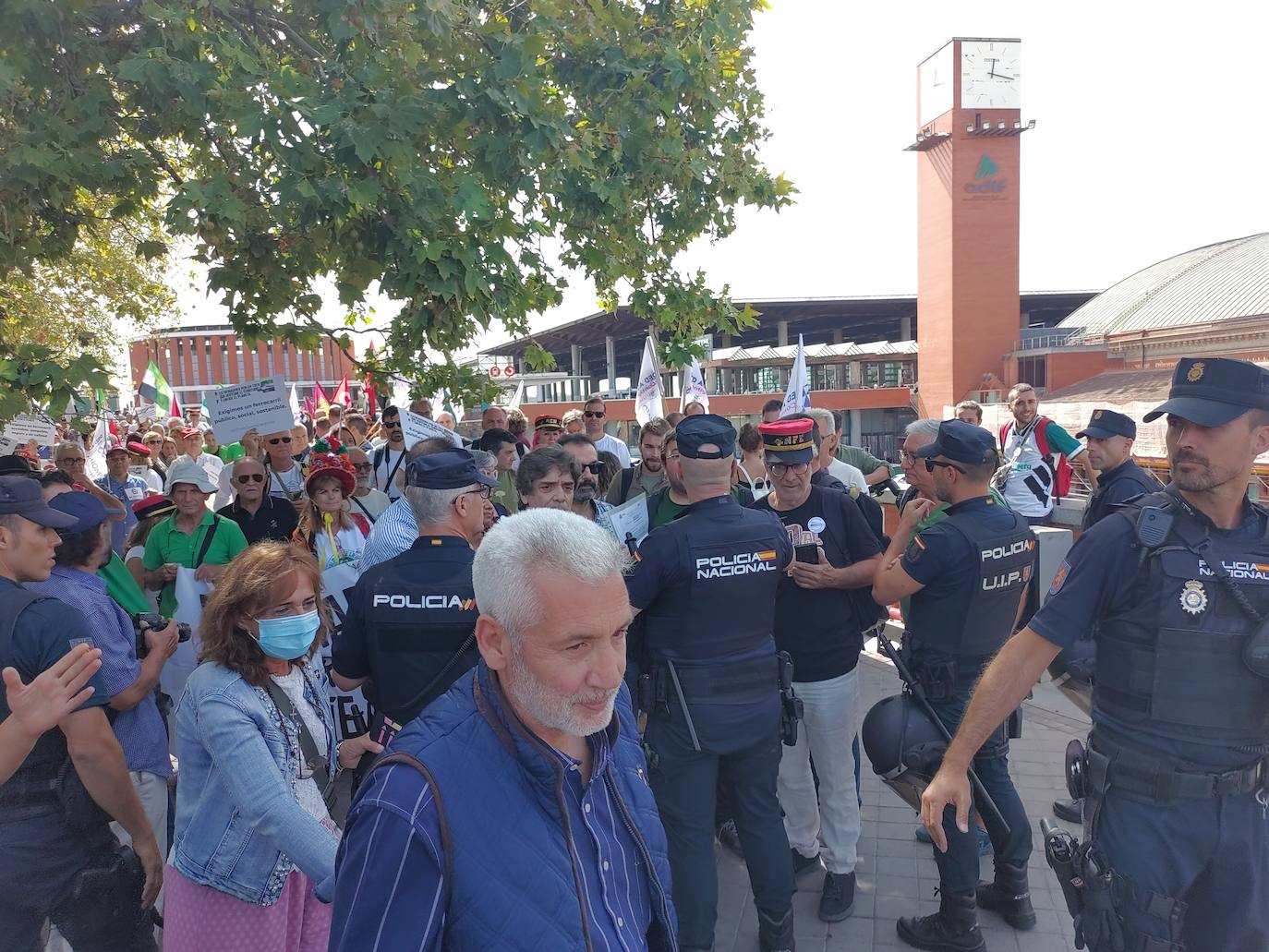 Fotos: La manifestación en Madrid por un tren digno para Extremadura