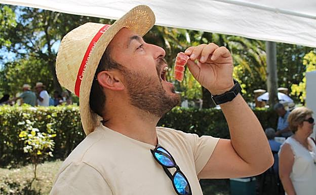 Monesterio se rinde al jamón en su día grande tras dos años de espera