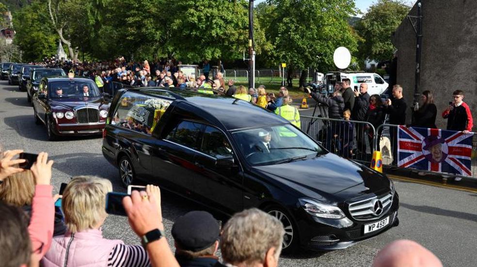 Los restos mortales de Isabel II se trasladan de Balmoral a Edimburgo