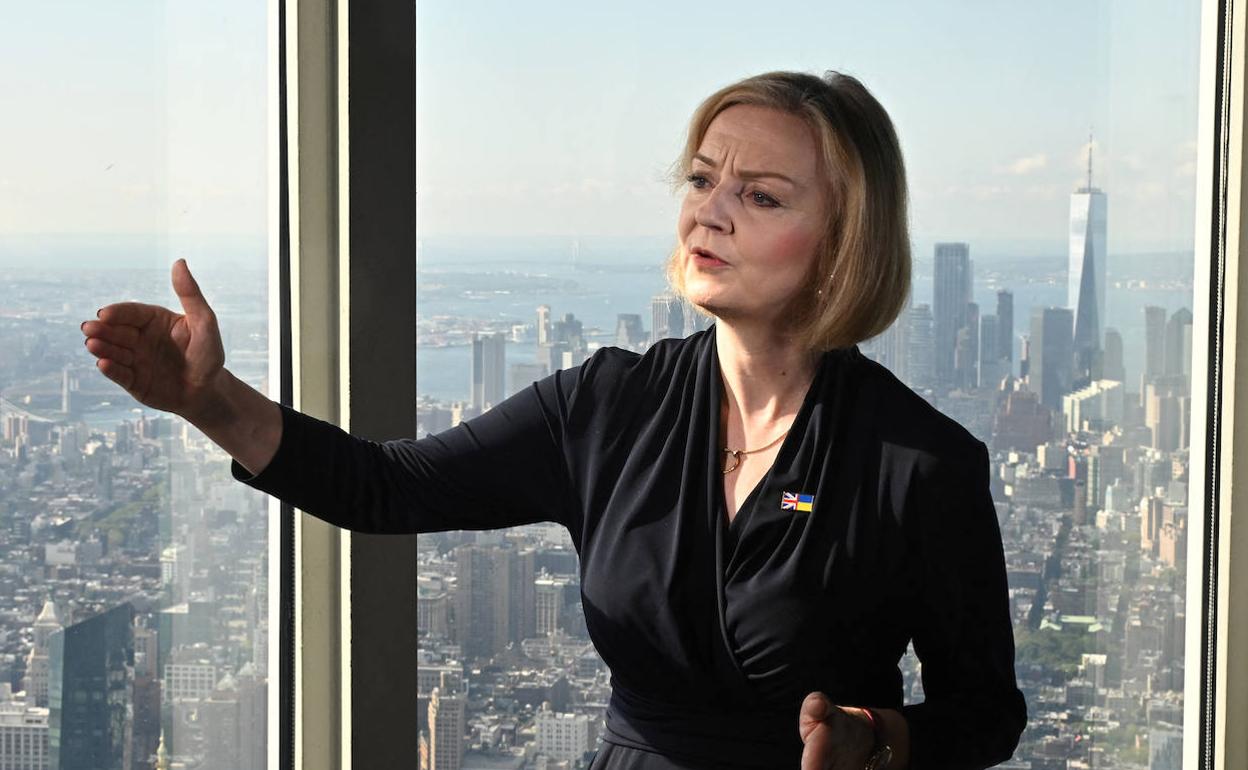 La primera ministra británica, Liz Truss, en el Empire State Building, en Nueva York. 