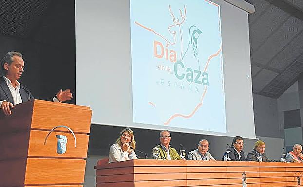 El presidente Gallardo tomó la palabra en la inauguración. 