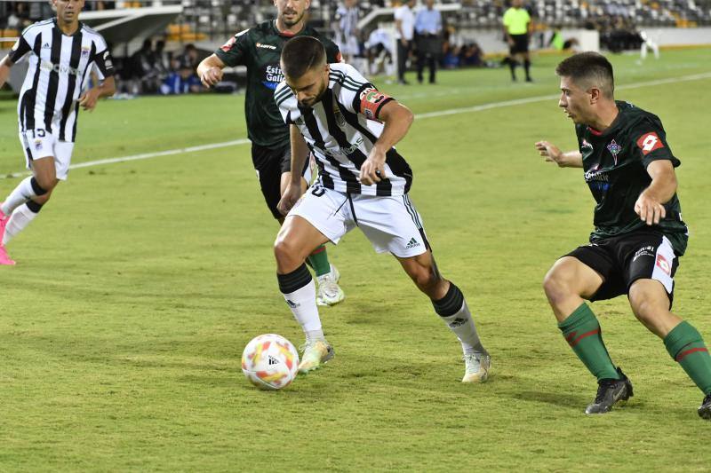 Fotos: Las mejores imágenes del Badajoz-Racing de Ferrol