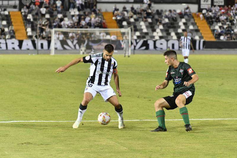 Fotos: Las mejores imágenes del Badajoz-Racing de Ferrol