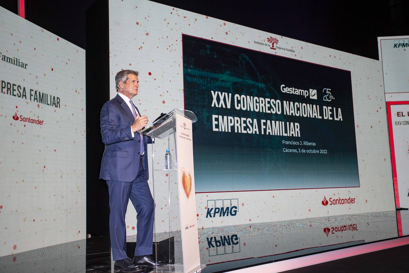 Fotos: Felipe VI inaugura el XXV Congreso Nacional de la Empresa Familiar en Cáceres