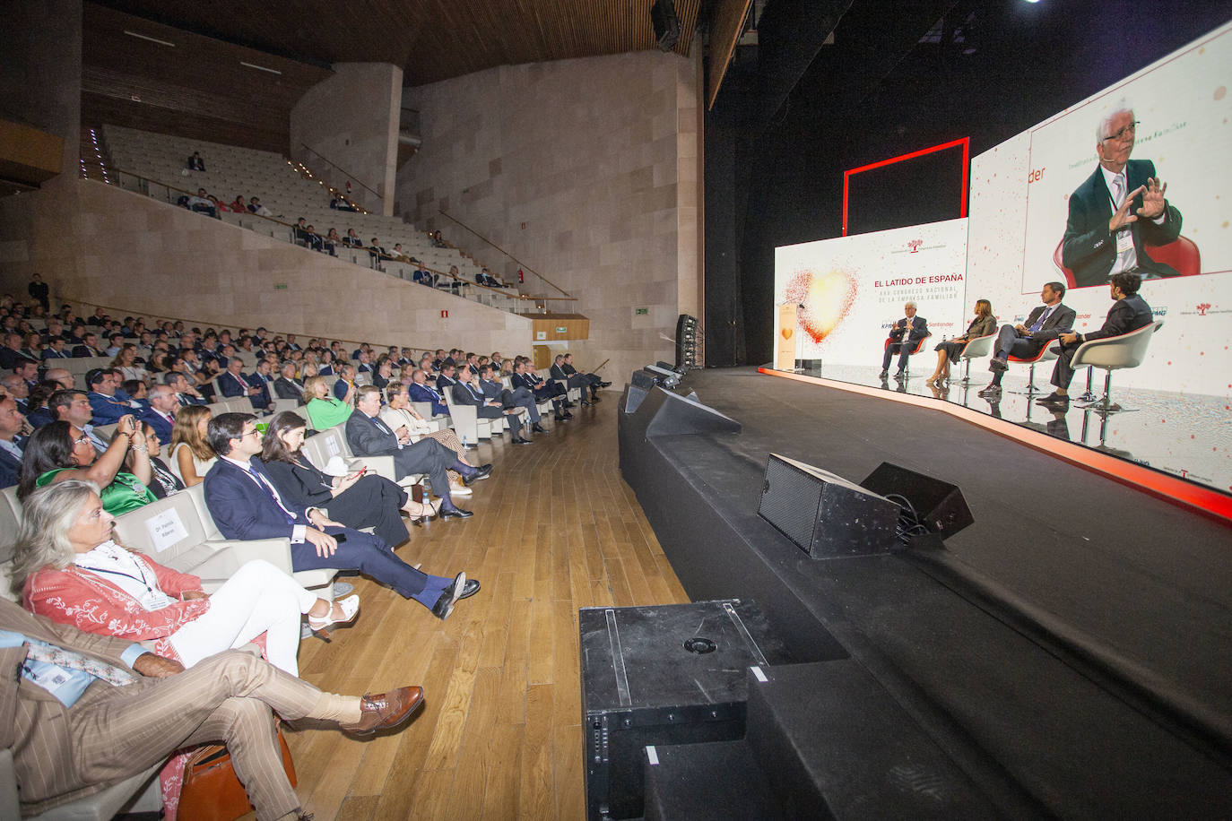 Fotos: Segunda jornada del Congreso de la Empresa Familiar en Cáceres