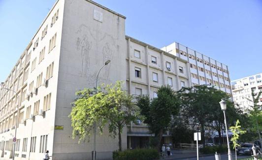 Exterior de la Audiencia de Badajoz.