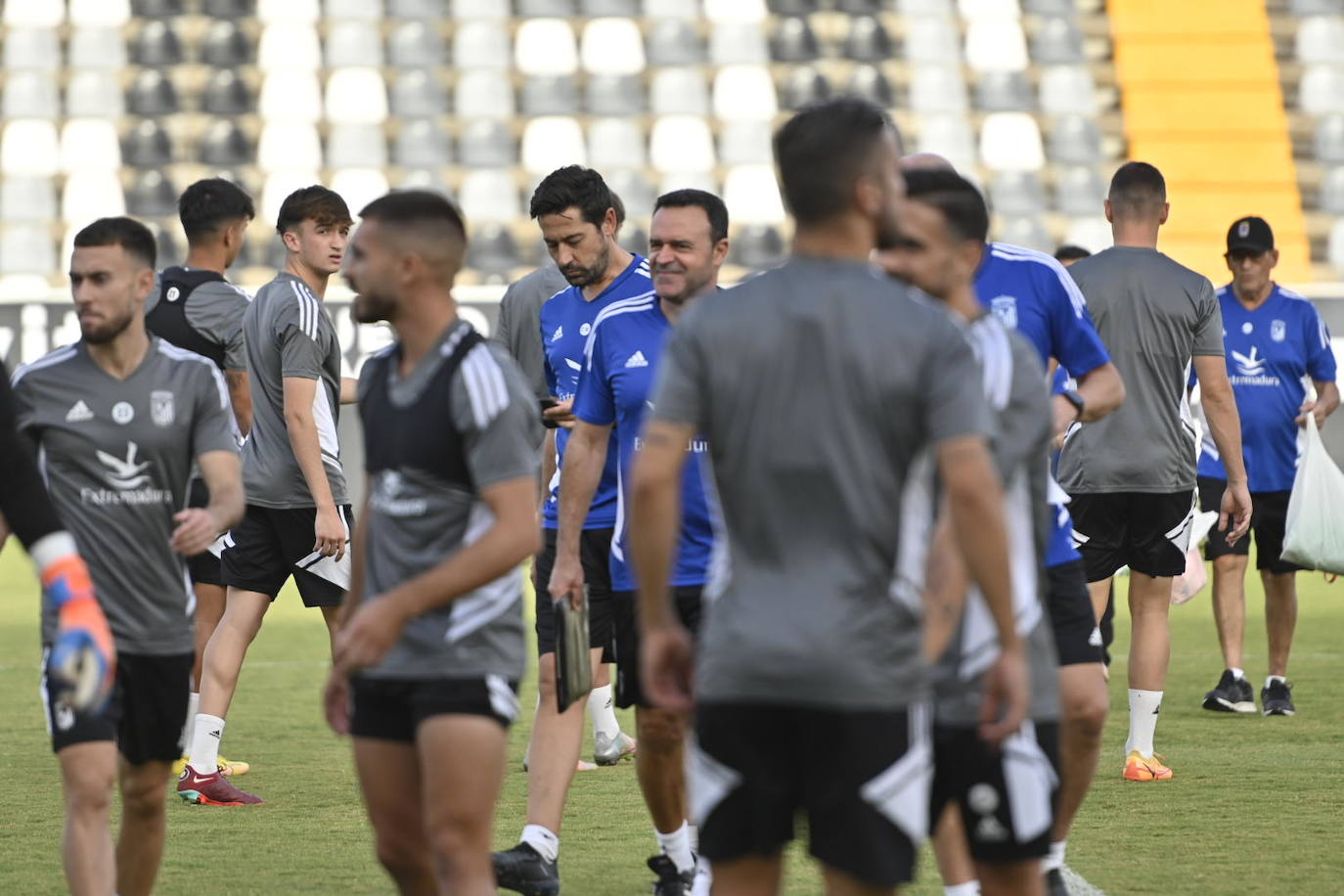 Fotos: Imágenes del entrenamiento del Badajoz