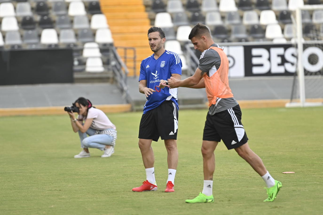 Fotos: Imágenes del entrenamiento del Badajoz