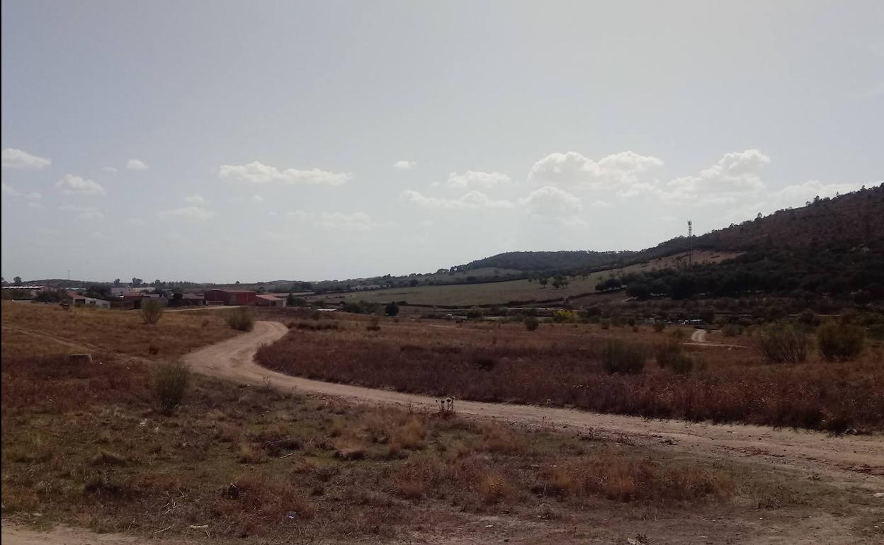 Terreno del ejido de abajo, junto a los huertos familiares, de la Junta Administrativa del Ejido. 