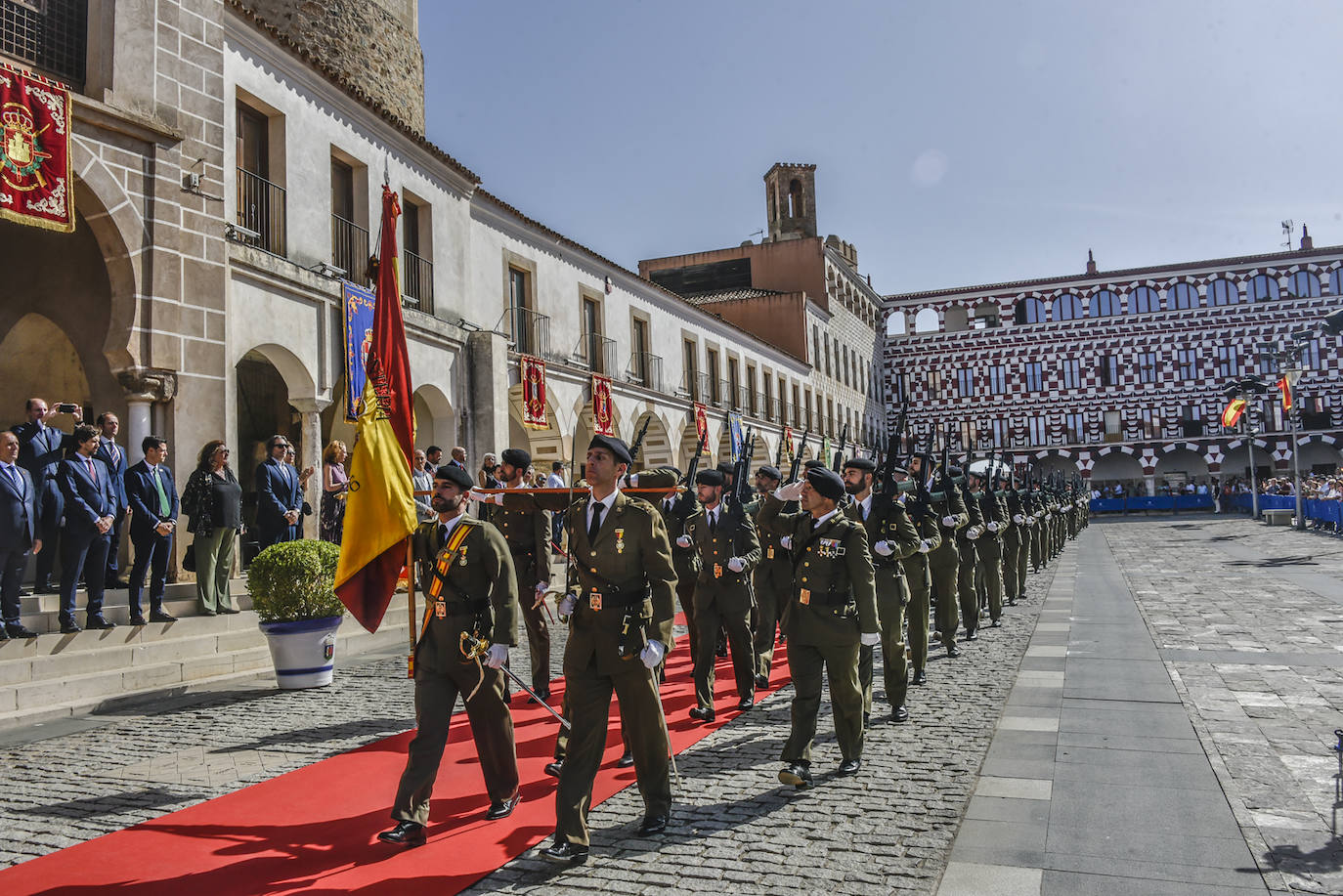 Fotos: La jura de bandera civil en Badajoz, en imágenes