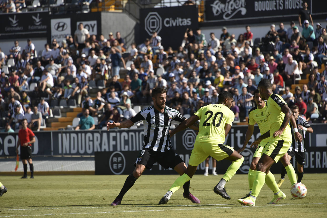 Fotos: El partido Badajoz-Ceuta, en imágenes