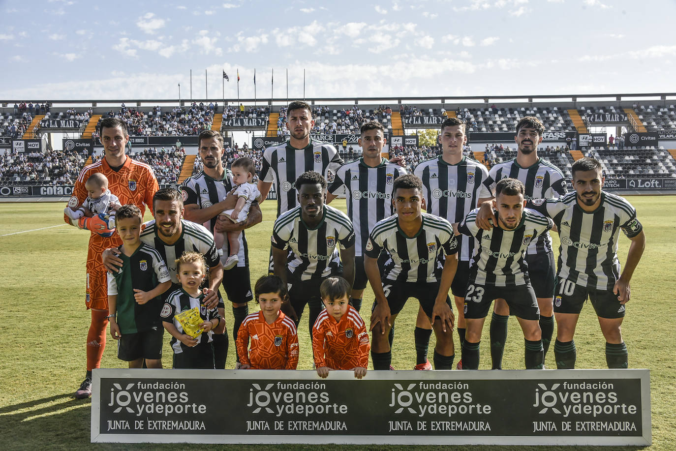 Fotos: El partido Badajoz-Ceuta, en imágenes