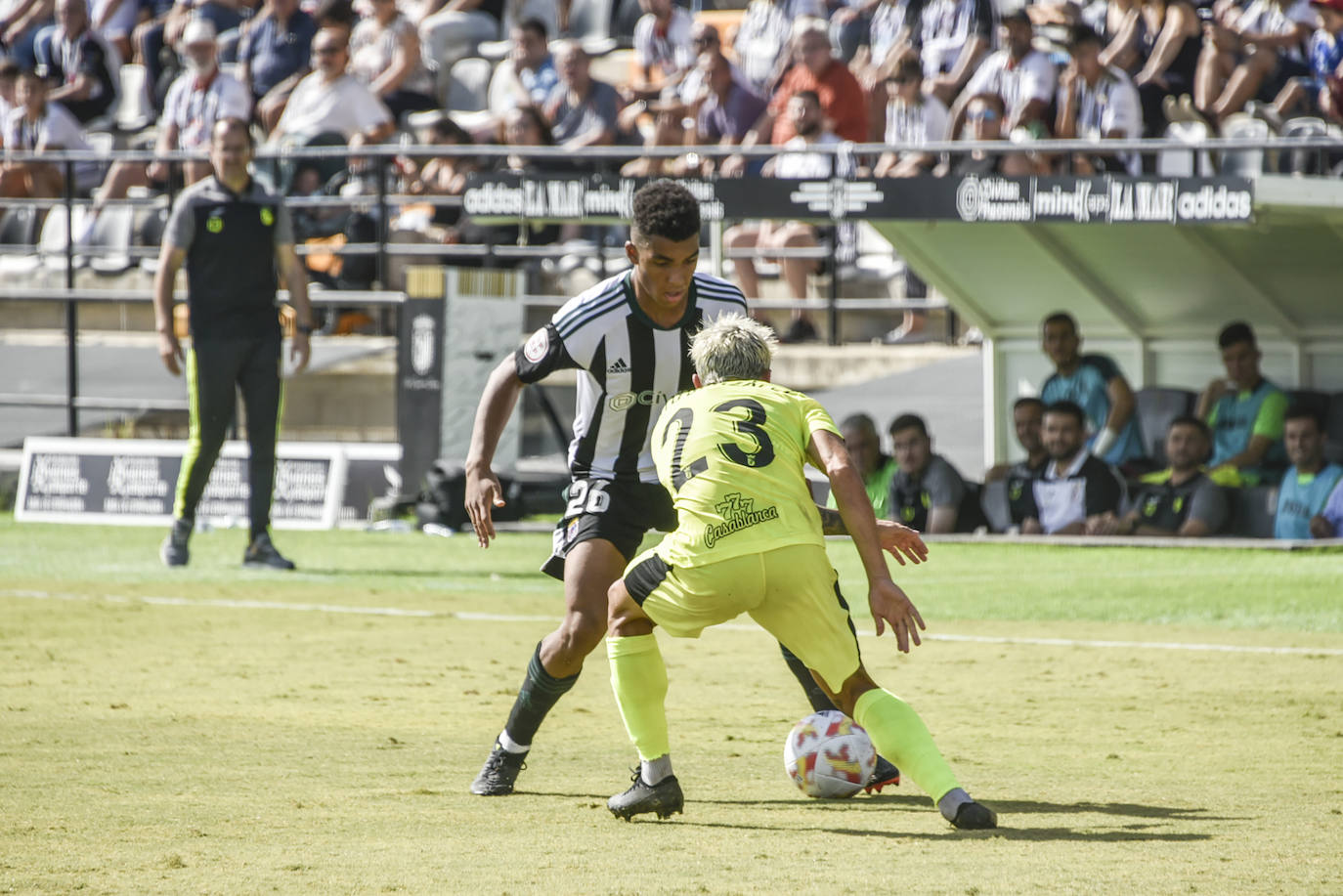 Fotos: El partido Badajoz-Ceuta, en imágenes