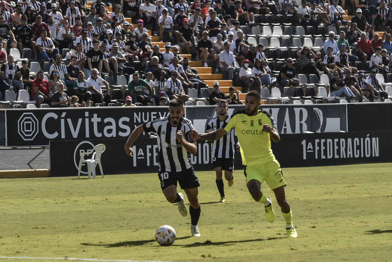 Fotos: El partido Badajoz-Ceuta, en imágenes