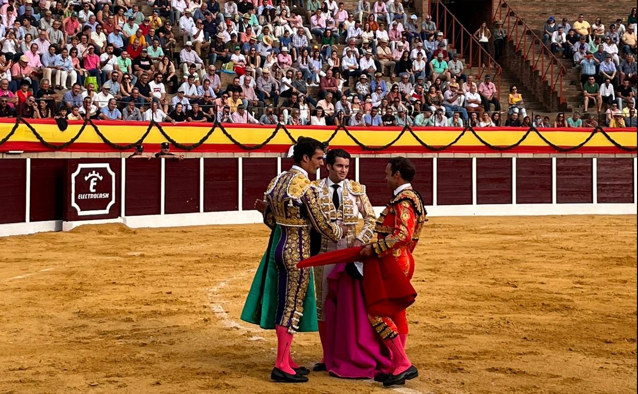 Jesús Díez 'El Chorlo' tomó la alternativa ante Antonio Ferrera y José Garrido. 