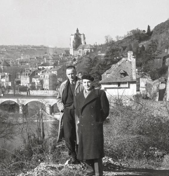 Alfaro con un amigo en Villefranche-de-Rouergue.