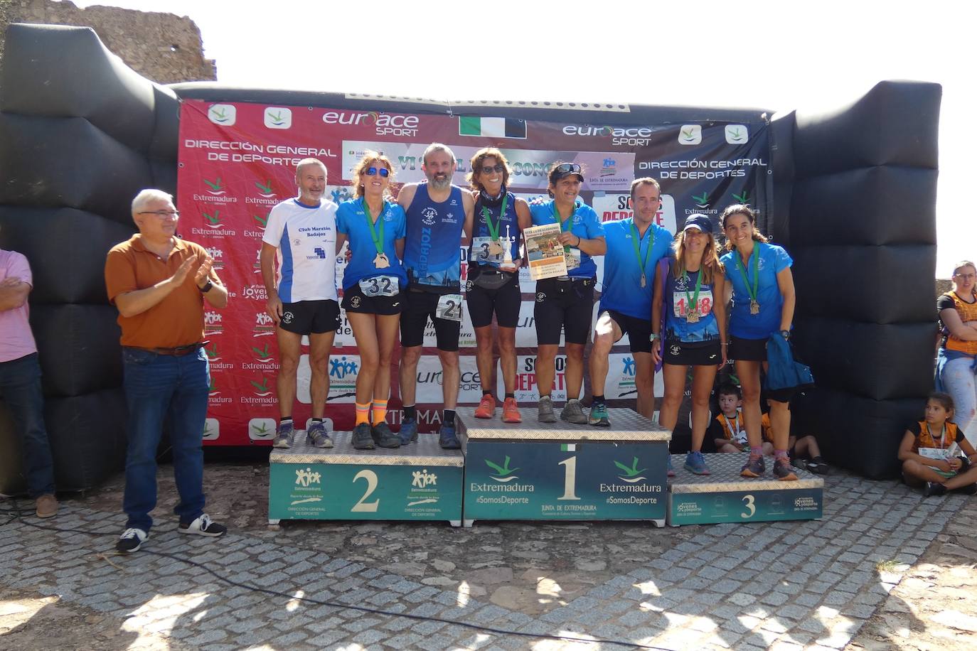 Más de un centenar de corredores participaron en las dos modalidades del trail que llevó de El Terrero a el castillo de Miraflores. 