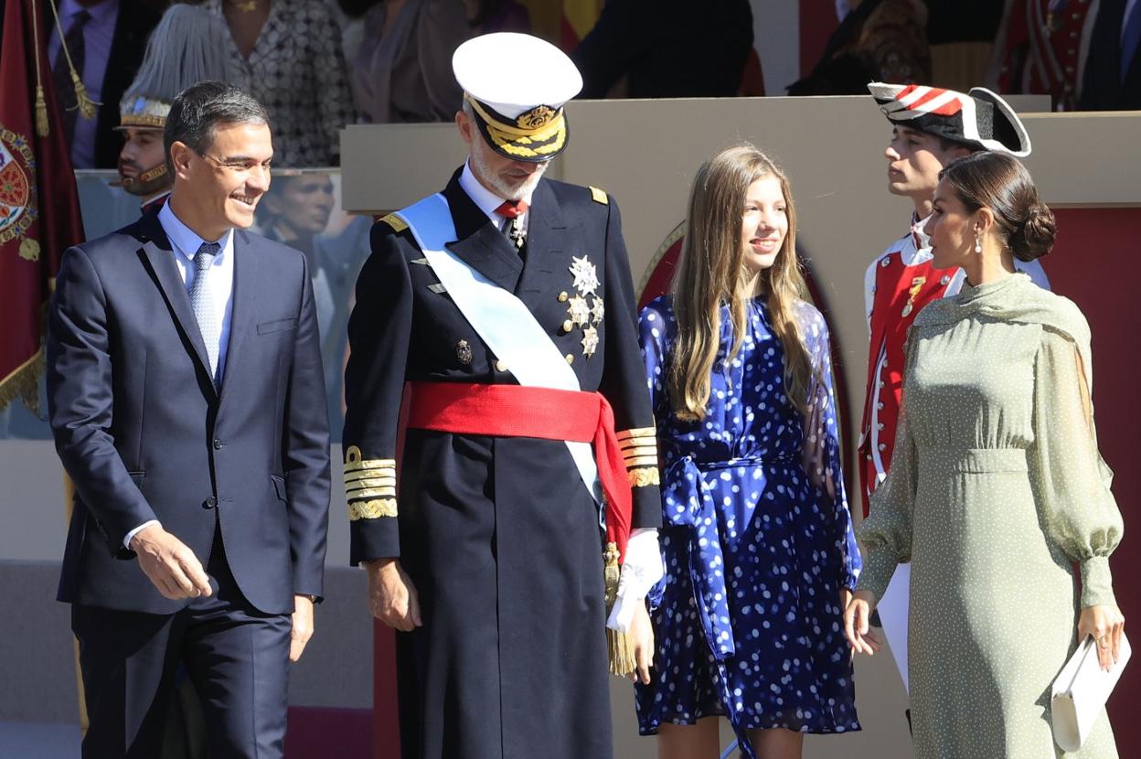 El presidente del Gobierno con los reyes de España y la infanta Sofía el pasado 12 de octubre. 