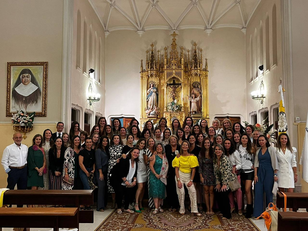 Reunión de antiguas alumnas de la Sagrada Familia.
